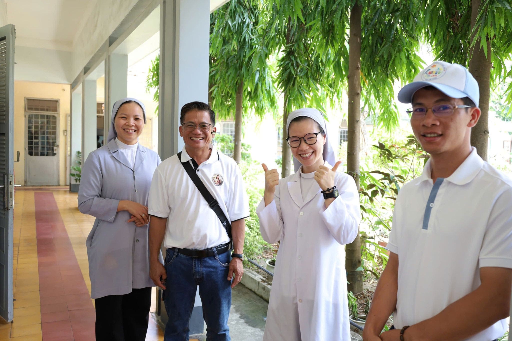 Người Lạ Thành Người Thân